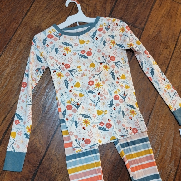 Cat & Jack pajamas - Picture 4 of 6